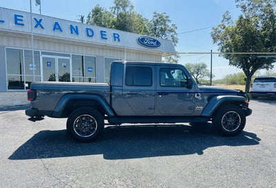 2023 Jeep Gladiator Overland
