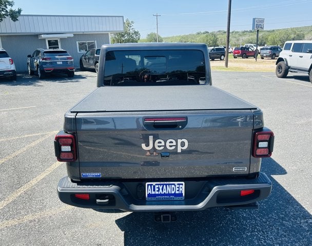 2023 Jeep Gladiator Overland