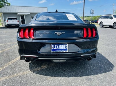 2022 Ford Mustang EcoBoost
