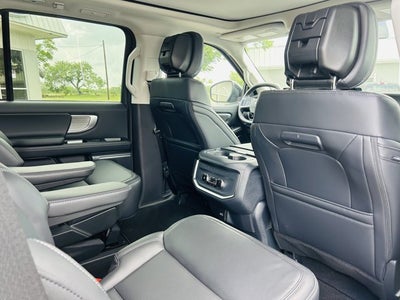 2026 Ford Expedition Platinum