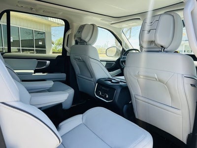 2026 Ford Expedition Platinum