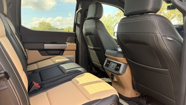 2027 Ford Super Duty F-250 SRW XLT