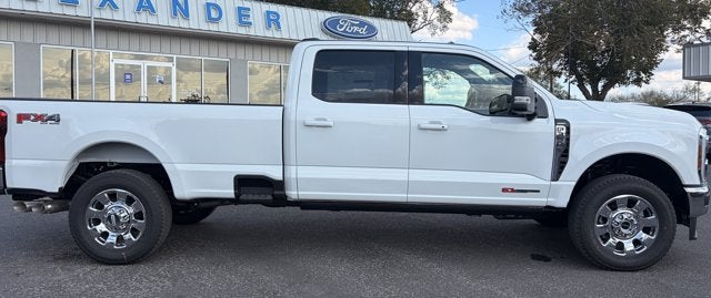 2027 Ford Super Duty F-350 SRW LARIAT