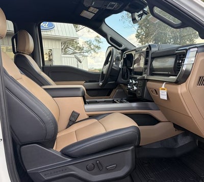 2027 Ford Super Duty F-350 SRW LARIAT
