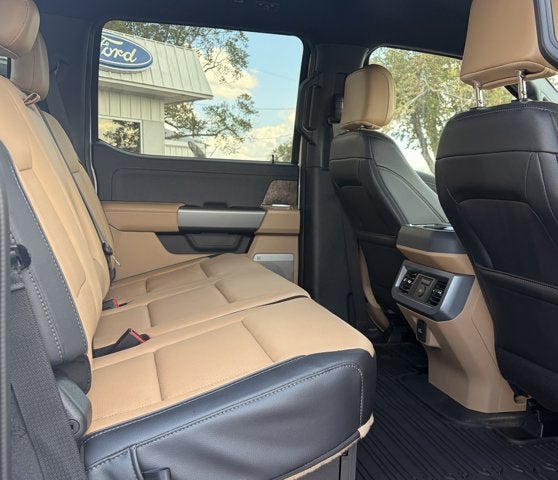 2027 Ford Super Duty F-350 SRW LARIAT