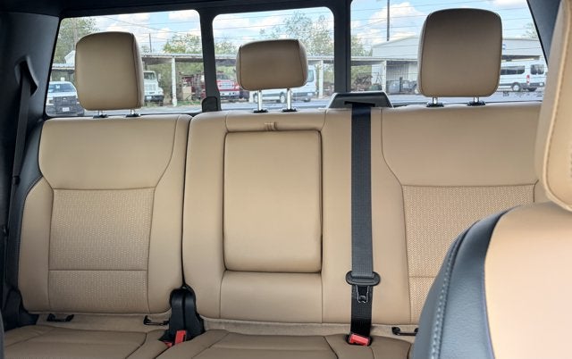 2027 Ford Super Duty F-350 SRW LARIAT