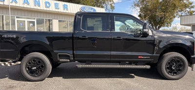 2027 Ford Super Duty F-350 SRW LARIAT