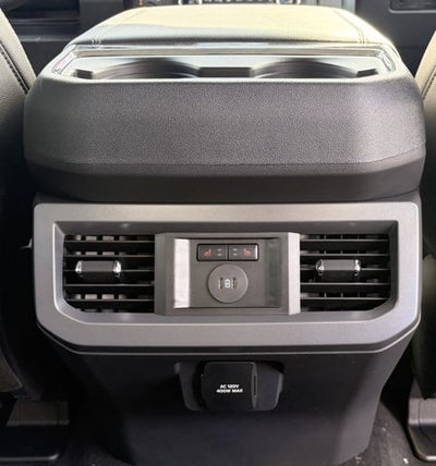 2027 Ford Super Duty F-350 SRW LARIAT