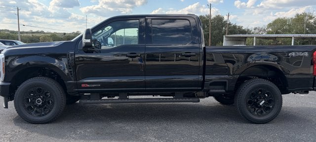 2027 Ford Super Duty F-350 SRW LARIAT