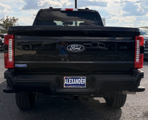 2027 Ford Super Duty F-350 SRW LARIAT