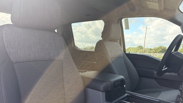 2027 Ford Super Duty F-350 SRW XLT