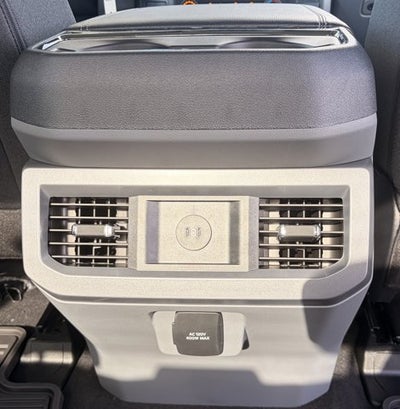 2027 Ford Super Duty F-350 SRW XLT