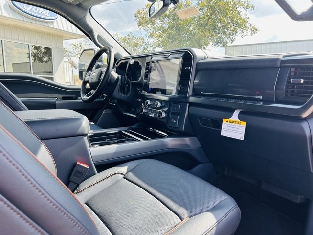 2026 Ford Super Duty F-350 SRW LARIAT