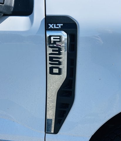 2026 Ford Super Duty F-350 SRW XLT