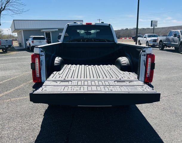 2026 Ford Super Duty F-350 SRW XLT