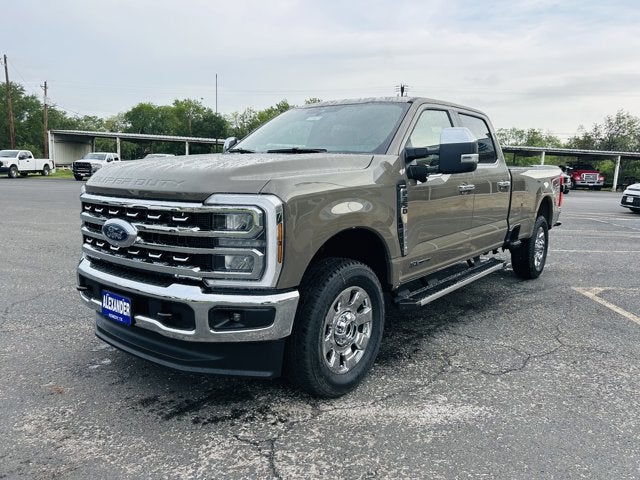 2026 Ford Super Duty F-350 SRW LARIAT