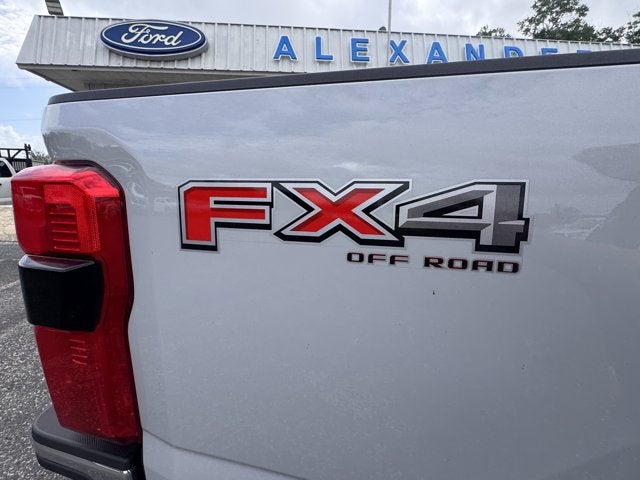 2026 Ford Super Duty F-350 SRW F-350® Lariat®