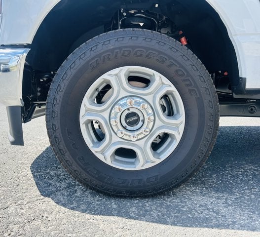 2026 Ford Super Duty F-350 SRW XLT