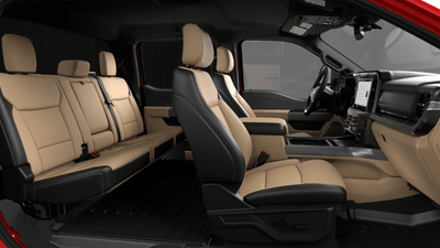 2027 Ford Super Duty F-350 DRW F-350® Lariat®