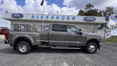 2027 Ford Super Duty F-350 DRW F-350® XLT