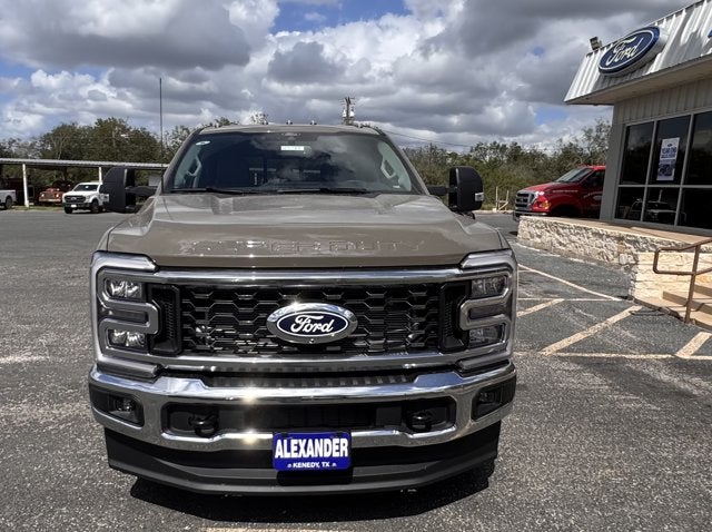 2027 Ford Super Duty F-350 DRW F-350® XLT