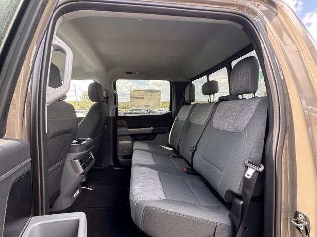 2027 Ford Super Duty F-350 DRW F-350® XLT