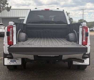 2026 Ford Super Duty F-350 DRW XLT