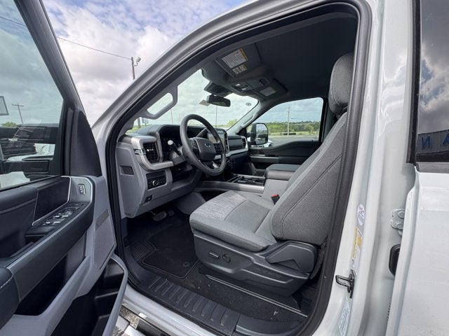 2026 Ford Super Duty F-350 DRW XLT