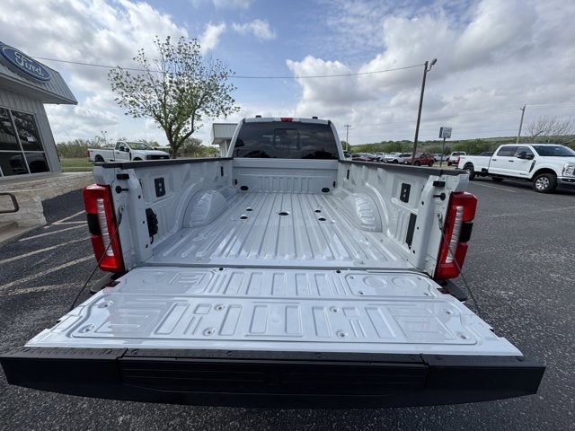 2026 Ford Super Duty F-350 DRW XLT