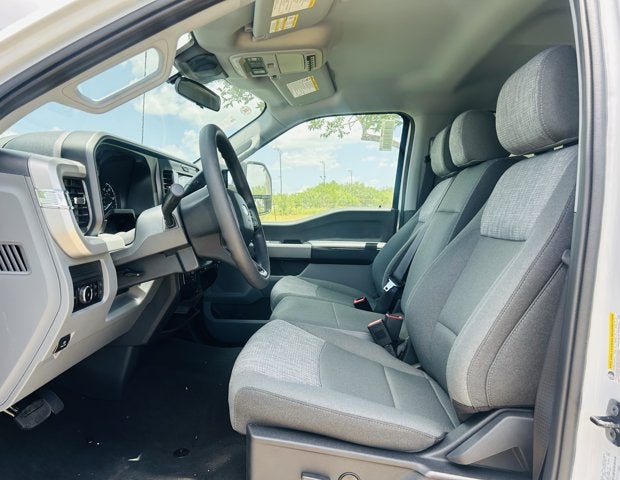 2026 Ford Super Duty F-350 DRW XLT