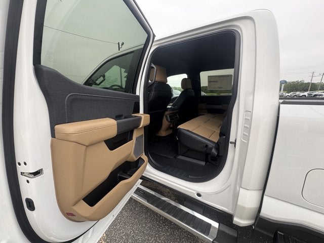 2026 Ford Super Duty F-350 DRW LARIAT