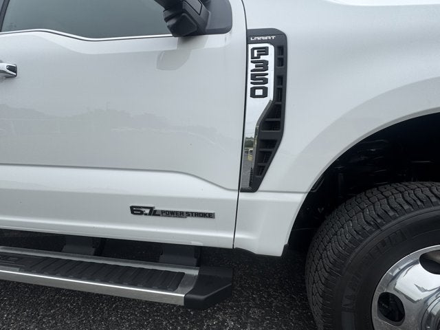 2026 Ford Super Duty F-350 DRW LARIAT