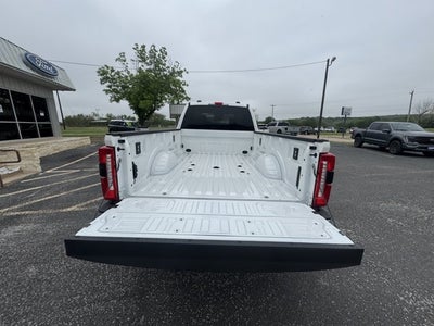 2026 Ford Super Duty F-350 DRW LARIAT
