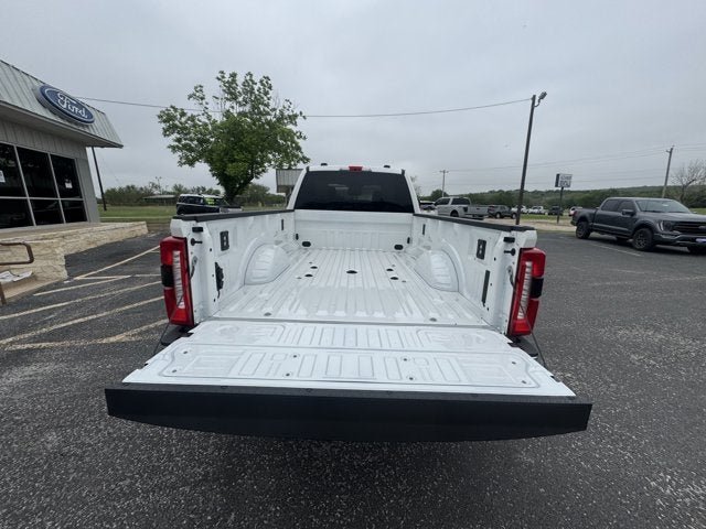 2026 Ford Super Duty F-350 DRW LARIAT