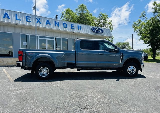 2026 Ford Super Duty F-350 DRW LARIAT