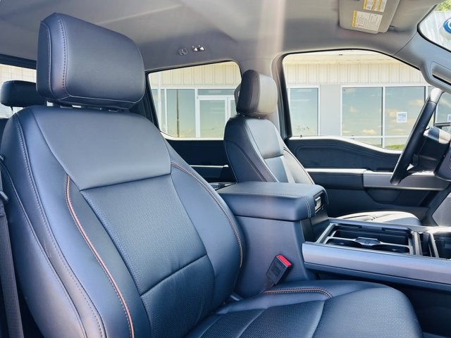 2026 Ford Super Duty F-350 DRW LARIAT