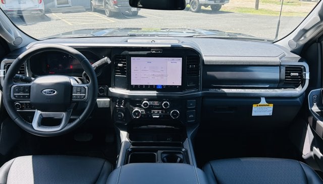2026 Ford Super Duty F-350 DRW LARIAT