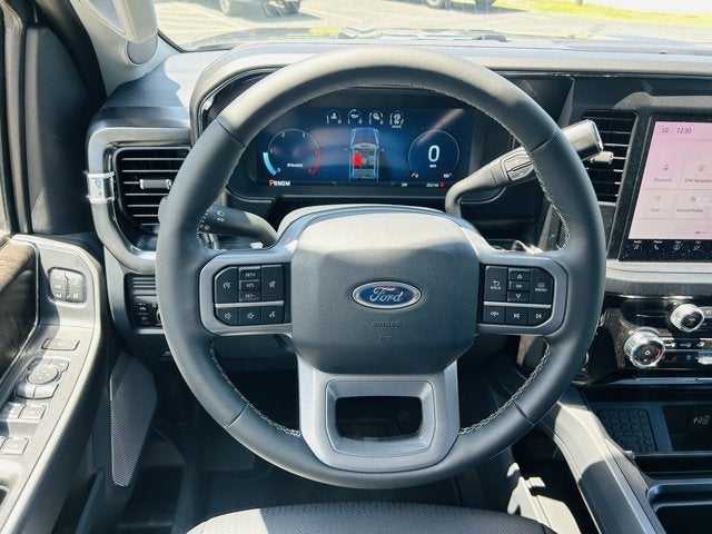 2026 Ford Super Duty F-350 DRW LARIAT