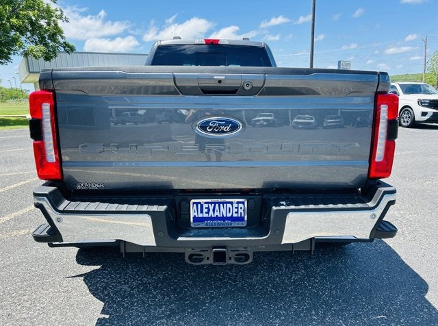 2026 Ford Super Duty F-350 DRW LARIAT