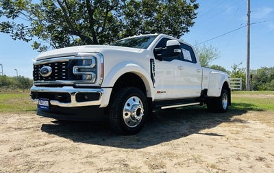 2023 Ford Super Duty F-450 DRW LARIAT