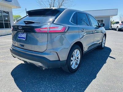 2022 Ford Edge Titanium