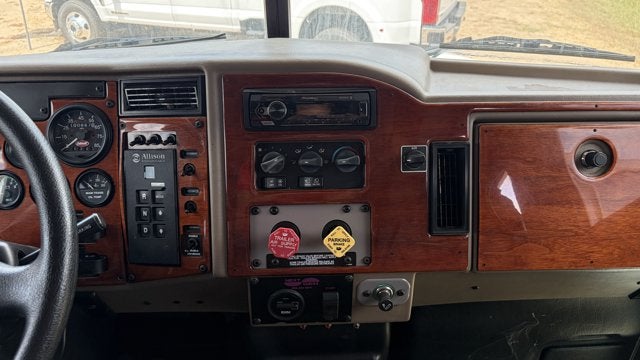 2005 PETERBUILT 335 Base