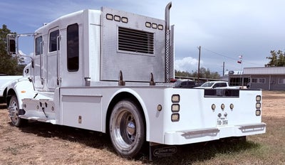 2005 PETERBUILT 335 Base