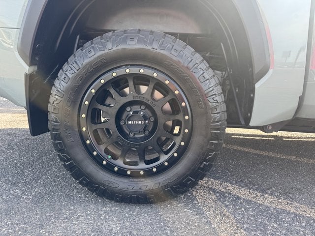 2022 Toyota Tundra 4WD SR5