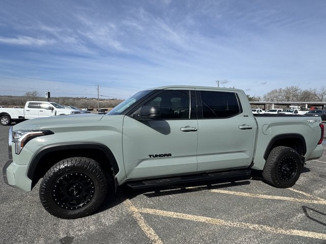 2022 Toyota Tundra 4WD SR5