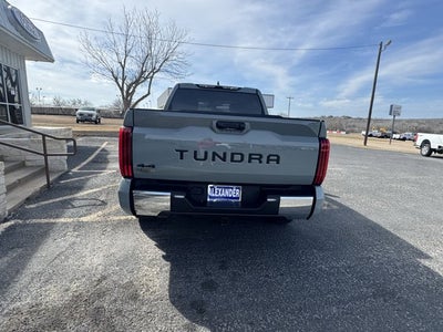 2022 Toyota Tundra 4WD SR5