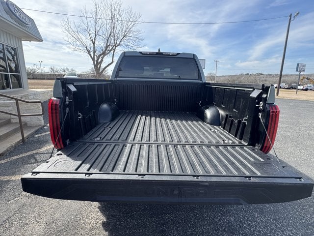 2022 Toyota Tundra 4WD SR5